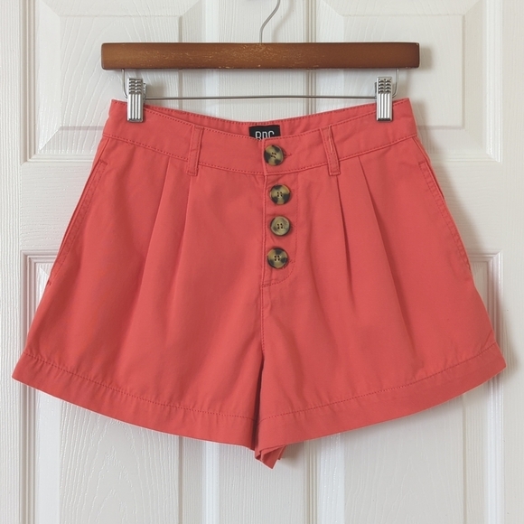 BDG Urban Outfitters Retro Pleated High Waisted Wide Leg Shorts Raspberry 26 - Picture 1 of 11